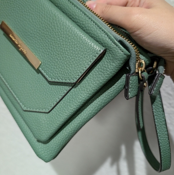 Nanette Lepore Versatile Lightweight Sage Green Color Crossbody Bag - Picture 5 of 12